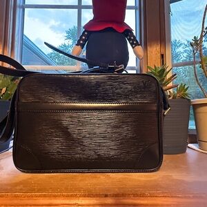 Louis Vuitton Trocadero 27